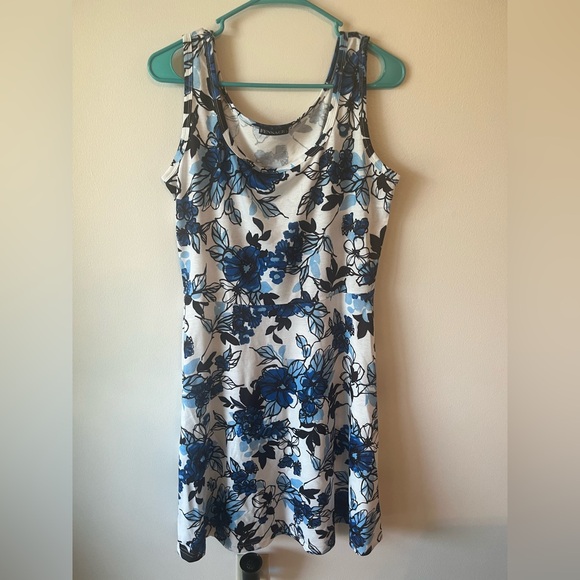 Floral Swing Dress - Picture 1 of 3